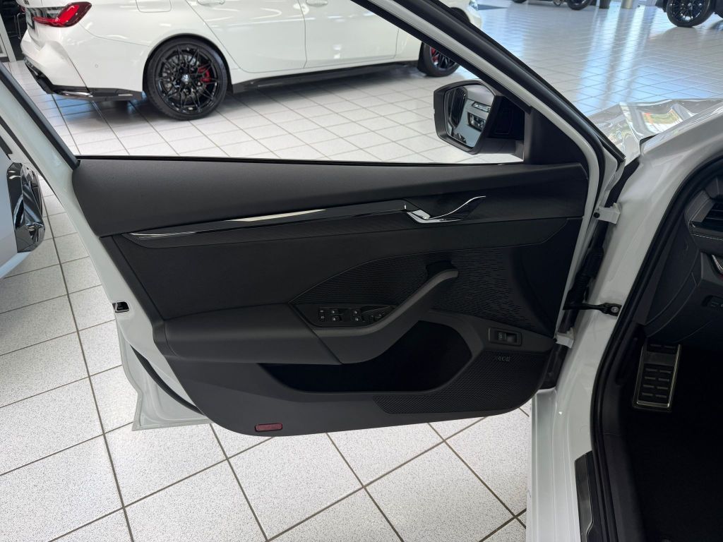 Skoda Octavia 2.0 TDI RS Plus 4x4*H-Up*Standhzg*Kamera