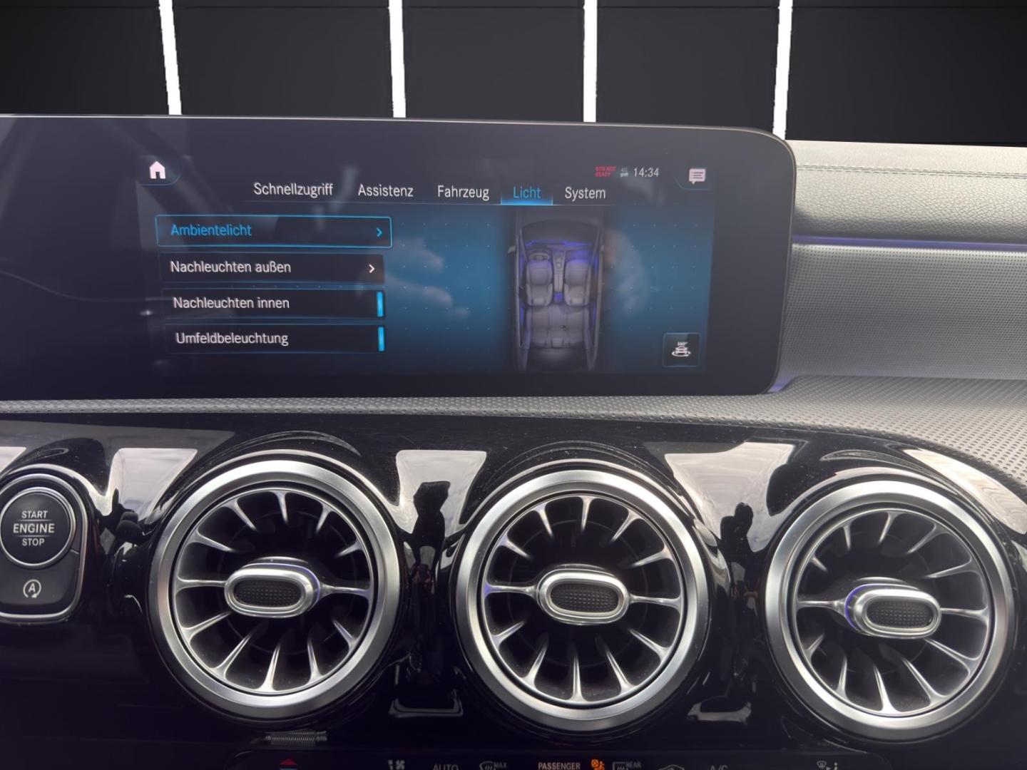 Mercedes-Benz A 180 AMG Line Edition Panodach Navi Digitales C