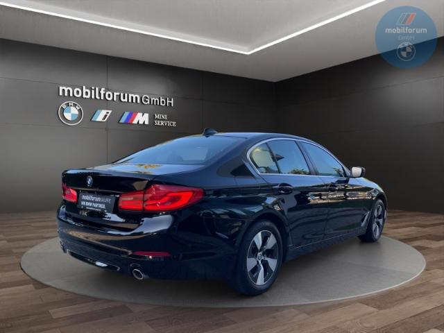 BMW 520 d Lim. StandHZG AHK HUD HiFi ACC Kamera DAB+