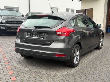 Ford Focus - 9