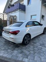Mercedes-Benz 220 B 220 d DCT - - Mercedes-Benz 220 mit Diesel-Antrieb