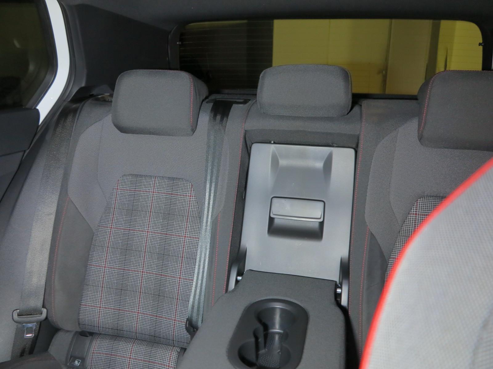 Volkswagen Golf VIII GTI 2.0 TSI OPF DSG7 ACC DAB LM18, миниатюра 18