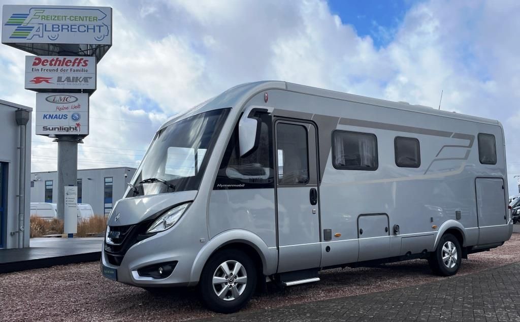 Fahrzeugabbildung HYMER / ERIBA / HYMERCAR B-Klasse 680 Lithium/Solar/Gastank/1.Hand