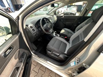 Volkswagen Golf - 9