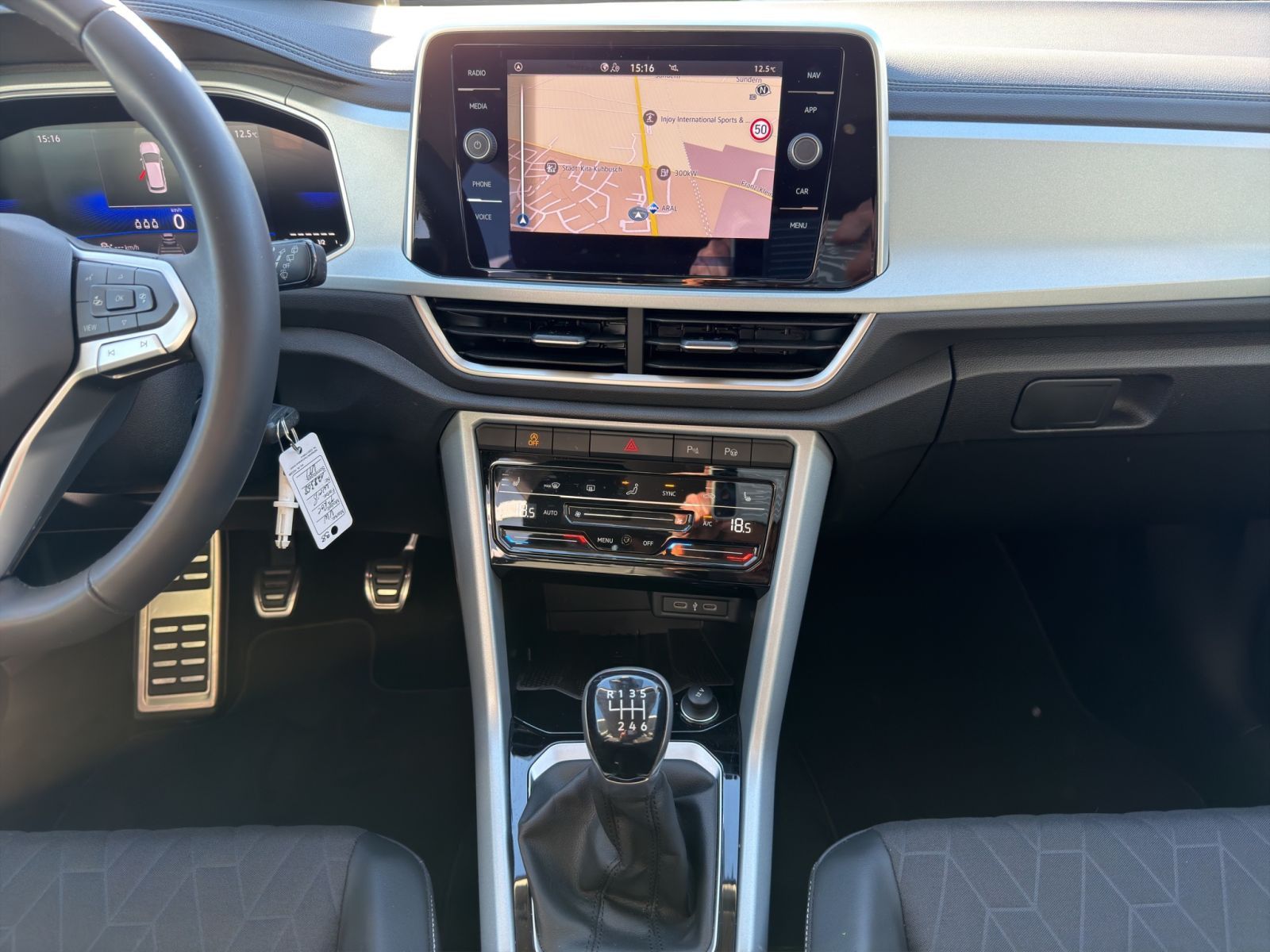 Volkswagen T-Roc - Bild 12