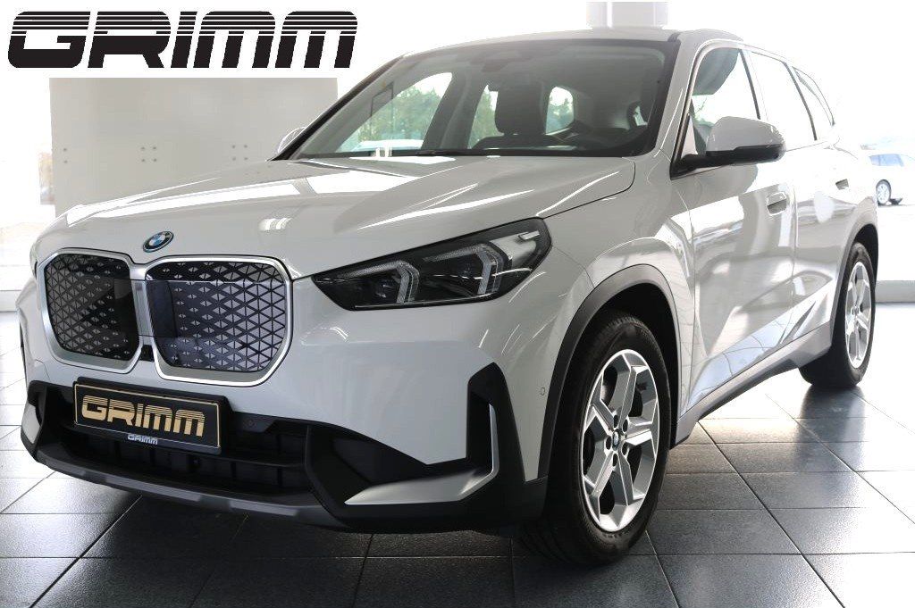 BMW iX1 xDrive30  Head-Up DAB LED RFK Komfortzg.