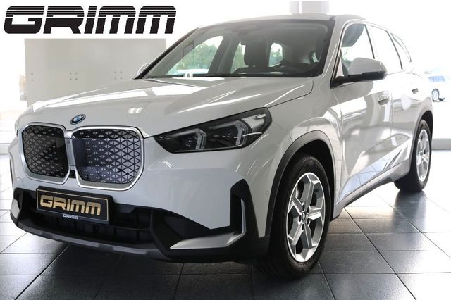 BMW iX1 xDrive30  Head-Up DAB LED RFK Komfortzg.