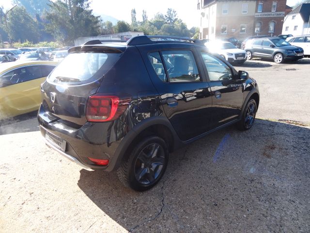 Fahrzeugabbildung Dacia Sandero II Stepway Celebration/1.Hd/Kamera