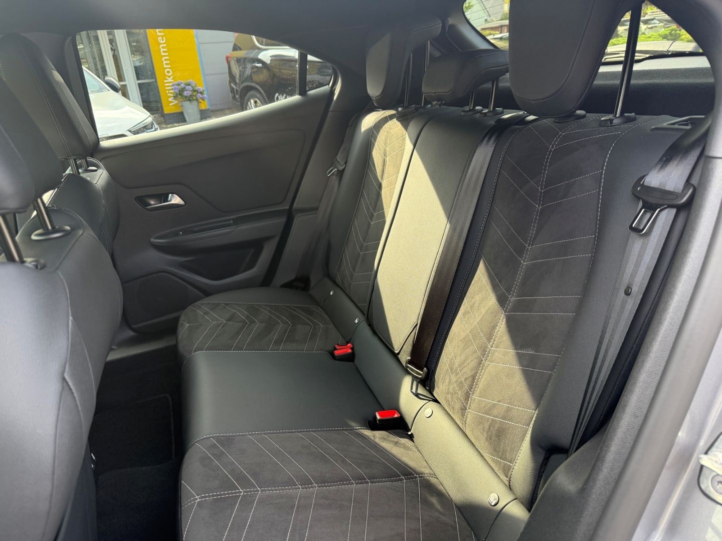 Fahrzeugabbildung Opel Mokka Ultimate 1.2 Turbo Leder+Kamera+Sitzheizun