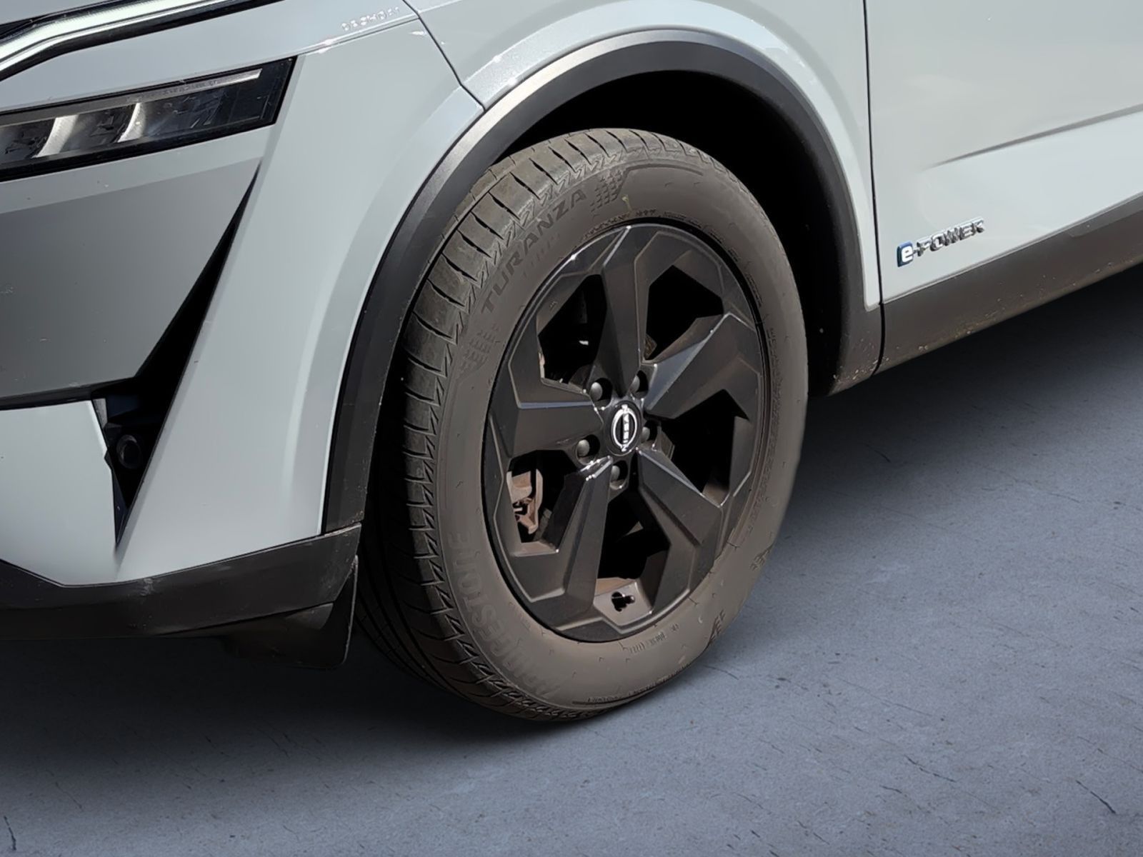 Fahrzeugabbildung Nissan Qashqai 1.5 VC-T Black Edition e-Power*360°Kamer