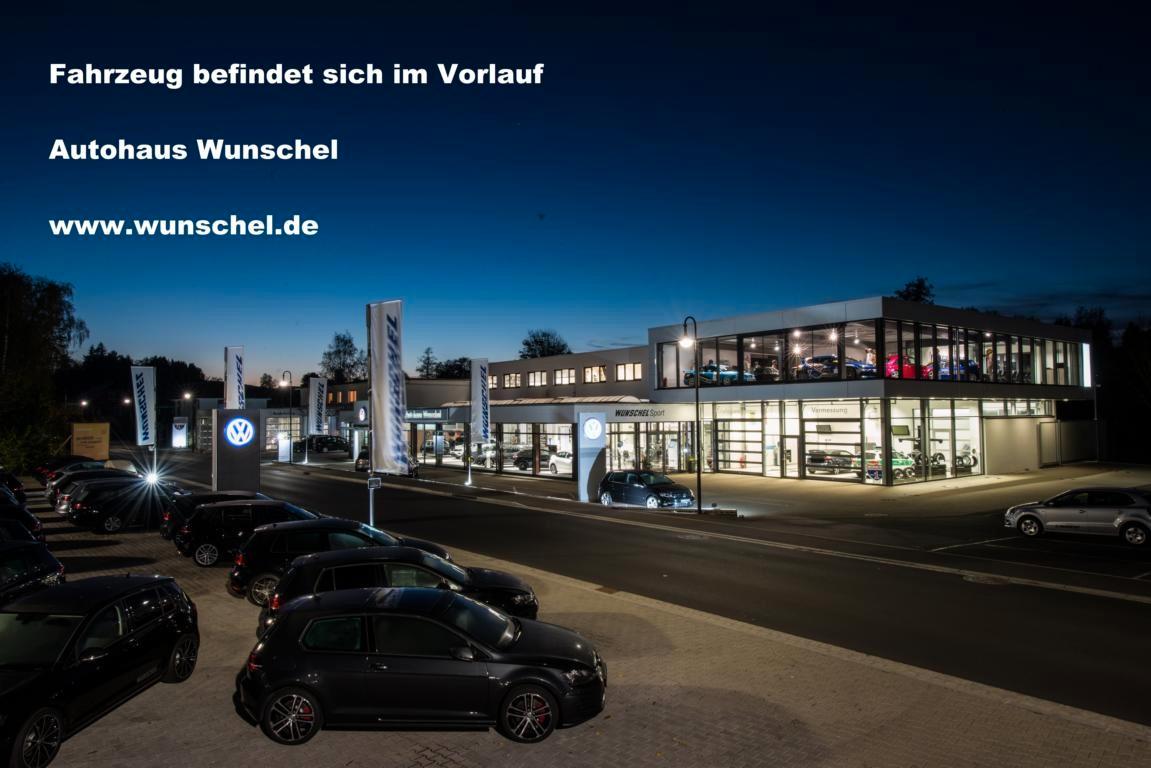 Volkswagen Golf VIII 1.5 TSI United Navi ACC STHZ SZH v+h