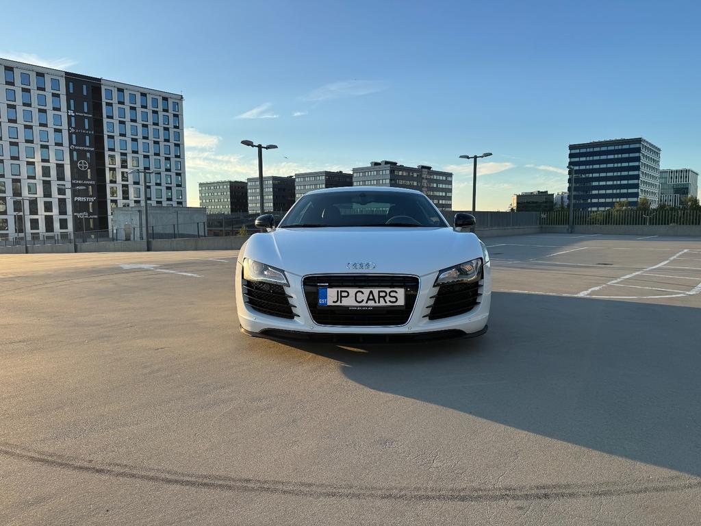 Audi R8