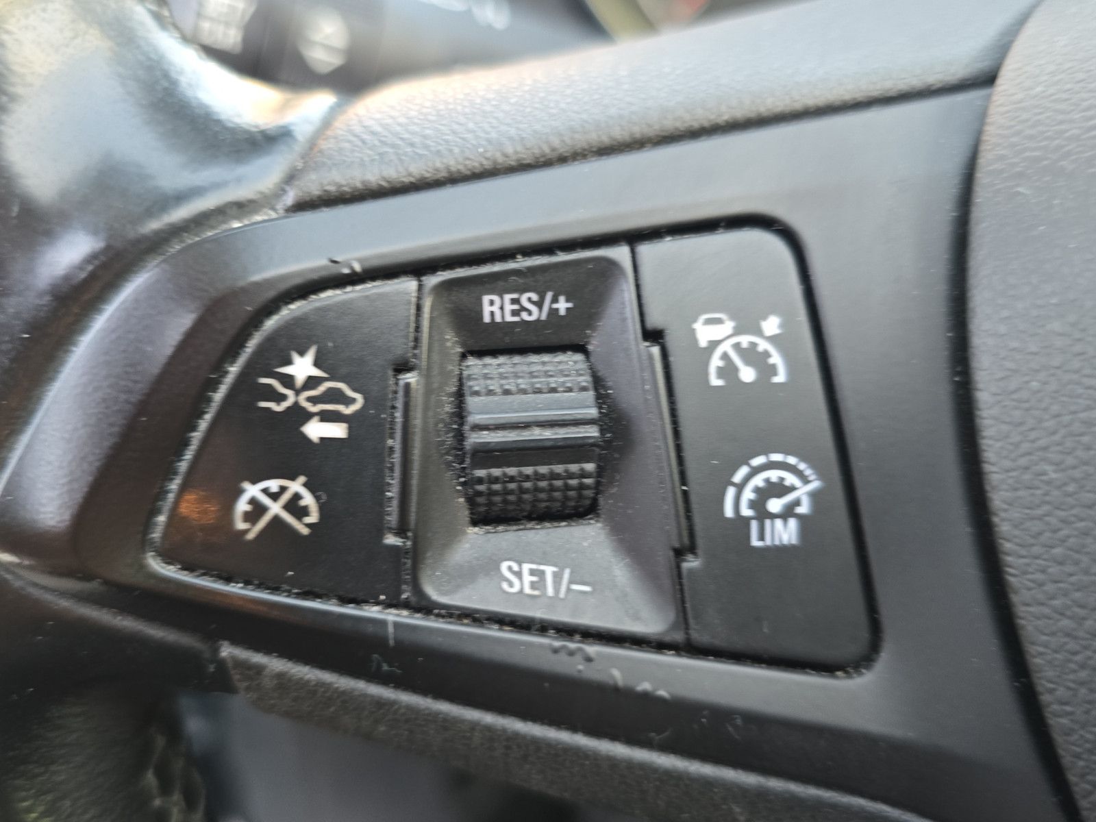 Fahrzeugabbildung Opel Zafira Tourer 7-SiTZER+AUTOMATiK+KAMERA+PANORAMA