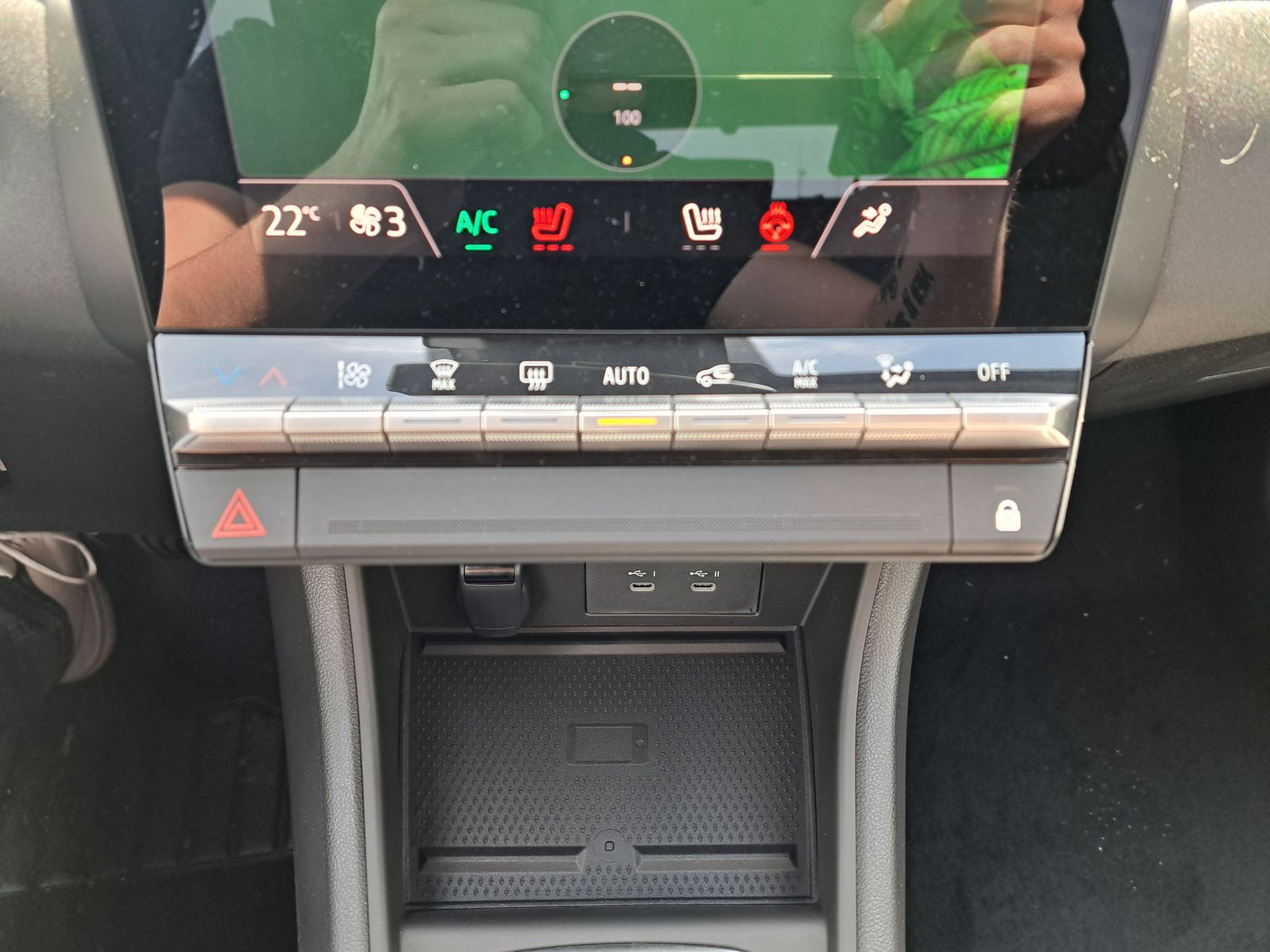 Fahrzeugabbildung Renault Captur TCe90 TECHNO WINTERPAKET ALU 18" BI-COLOR