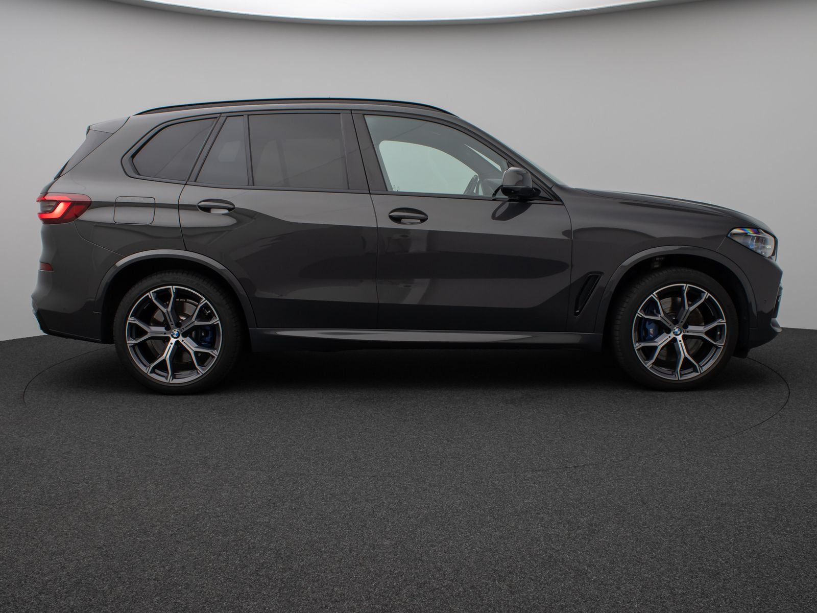 Fahrzeugabbildung BMW X5 xD40d M Sport 360°Panorama Laser HUD B&W AHK
