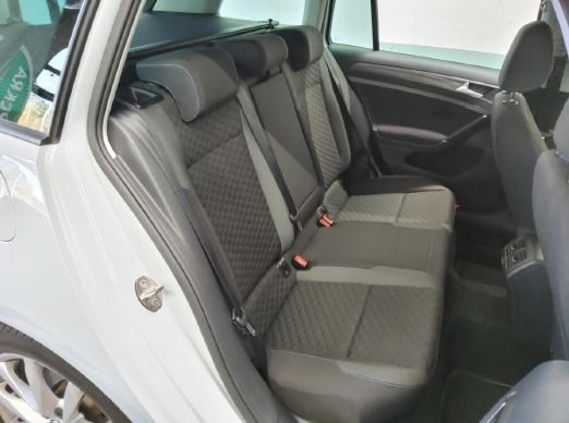 Fahrzeugabbildung Volkswagen Golf VII Variant 14TSI DSG JOIN ANHZV KAMERA PDC