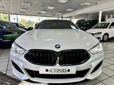 BMW M850i XDrive Performance Panorama HeadUp B&W - gebrauchte BMW M8 aus dem Jahr 2020