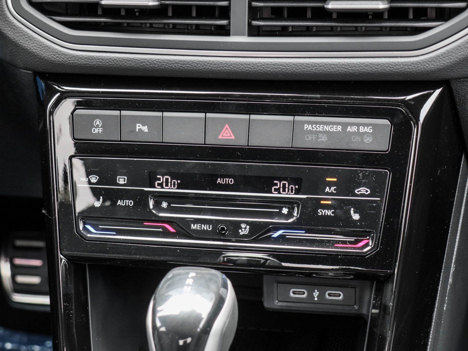 Volkswagen T-Cross - Bild 8