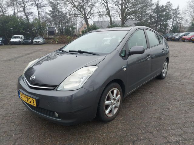 Toyota Prius 1.5 VVT-i Tech Edition Hybrid 1,5i hybrid,