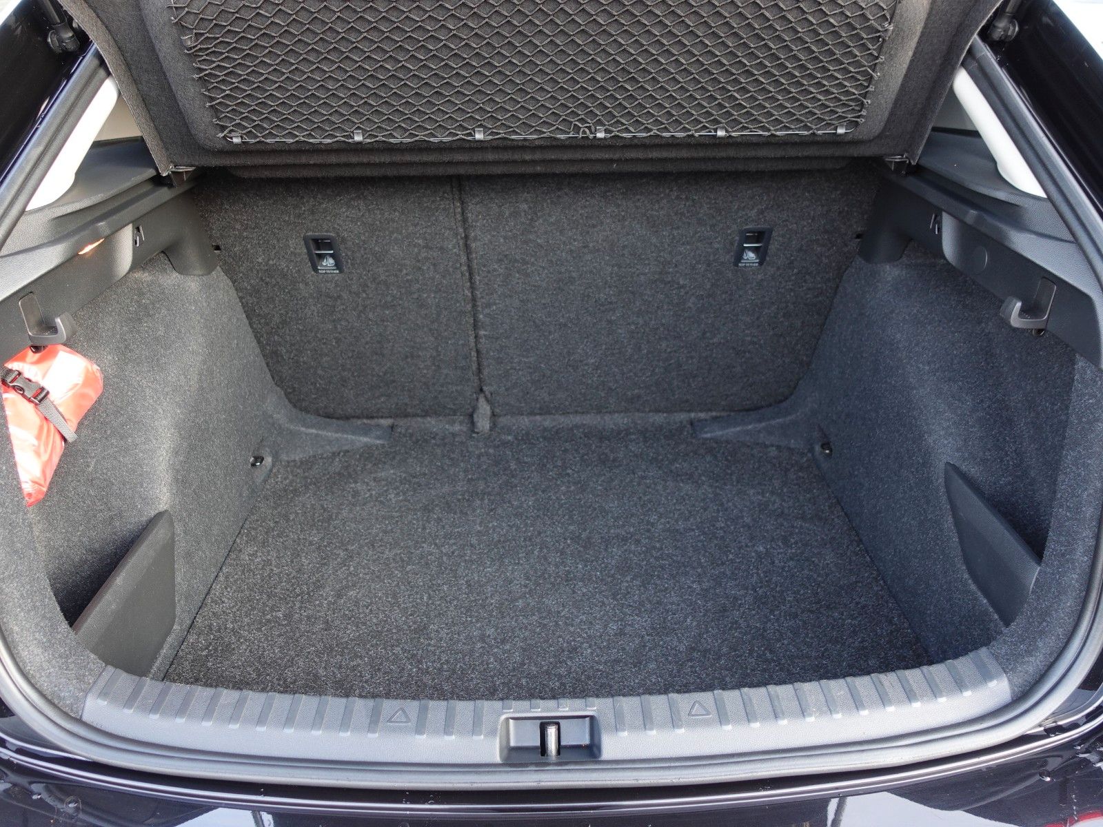Fahrzeugabbildung SKODA Scala 1.0 TSI 81kW Ambition Business/LED/Navi/..