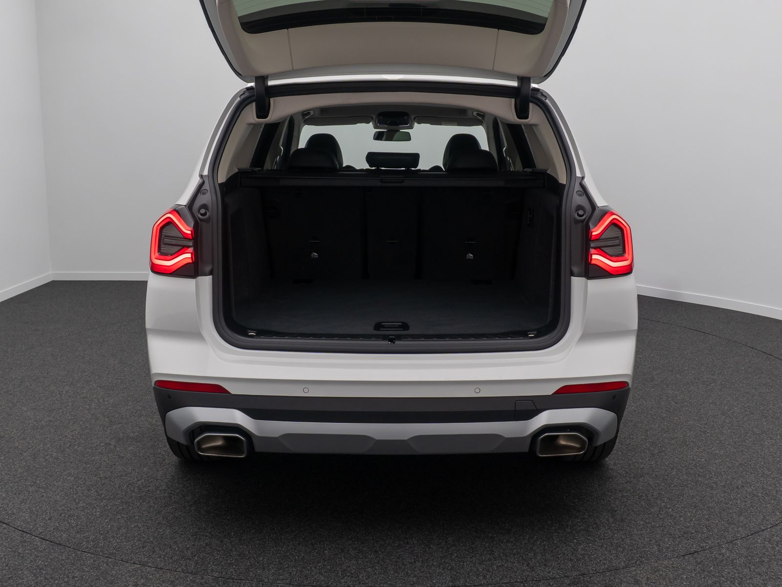 Fahrzeugabbildung BMW X3 xD20i Kamera DAB Laser HiFi Komfort Sport 18"