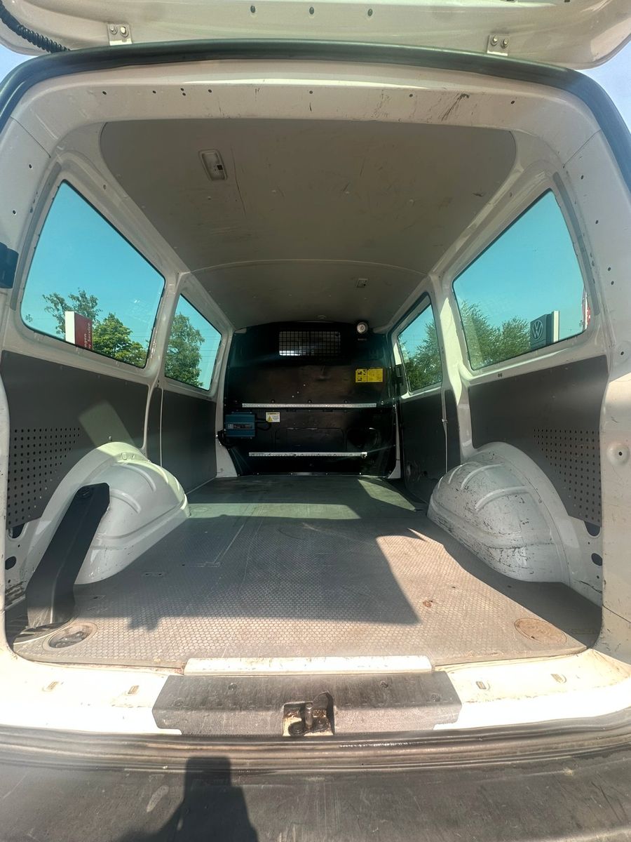 Fahrzeugabbildung Volkswagen T5 Transp. Kasten-Kombi 4Motion nur f Ex-/Import