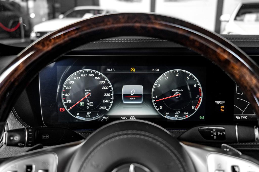 Mercedes-Benz S 560