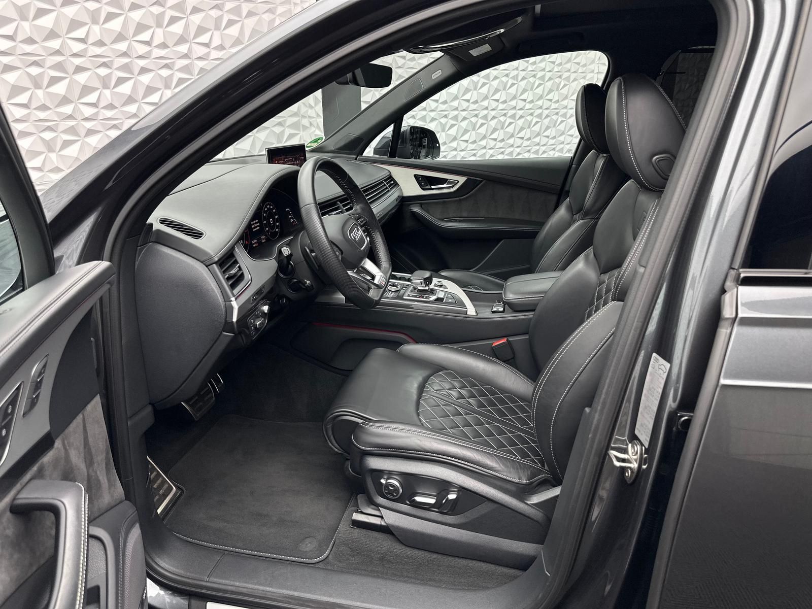 Fahrzeugabbildung Audi Q7 50 TDI QUA/S-LINE/7-SITZ/STHZ/LUFT/BOSE/PANO