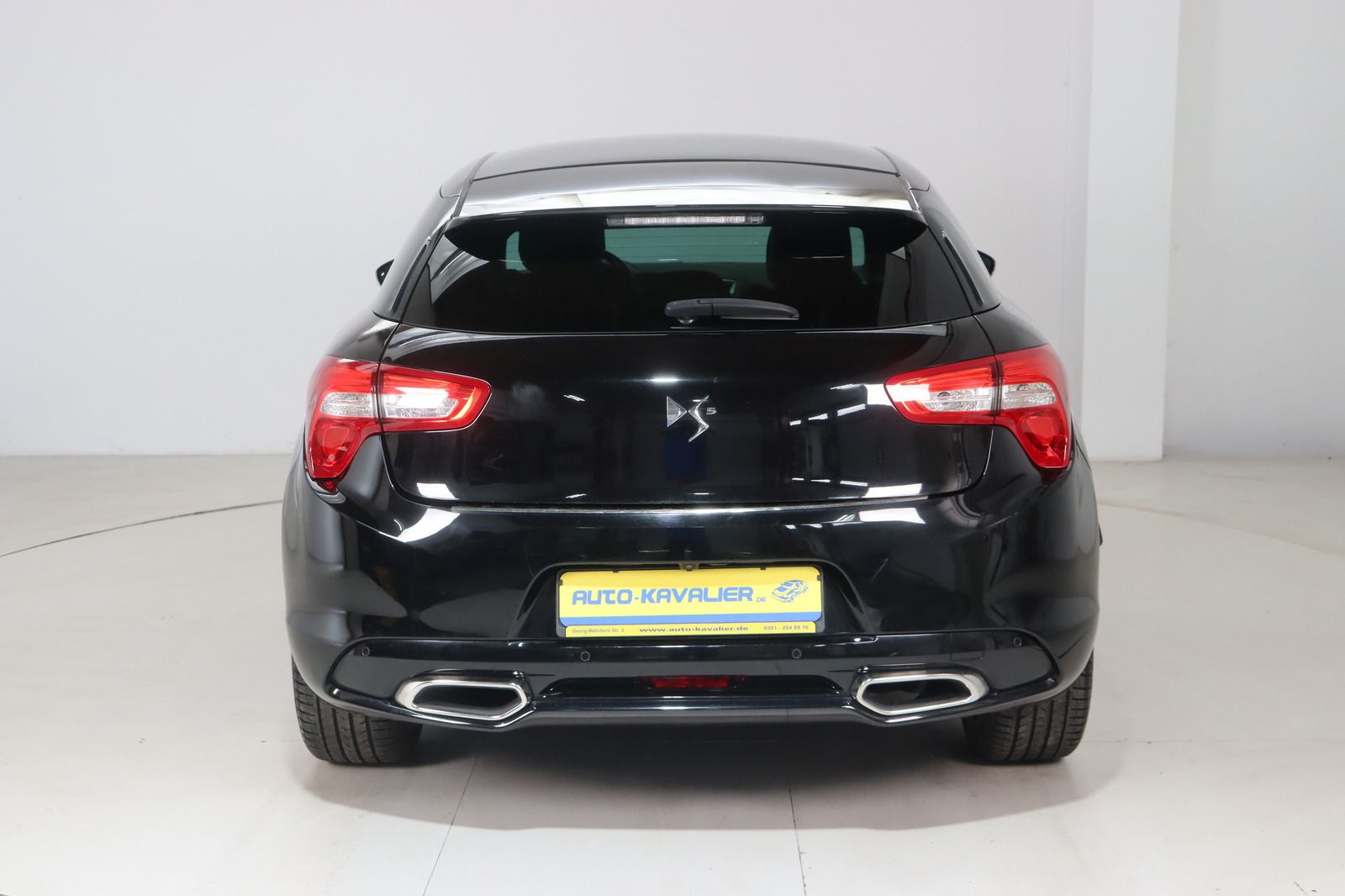 Fahrzeugabbildung DS Automobiles DS5 2.0 HDi SportChic * HUD * LEDER * Navi
