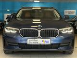 BMW 540dxD/Aut/LCPProf/HUD/LEDer/Panor/ParkAss - blaue BMW 540