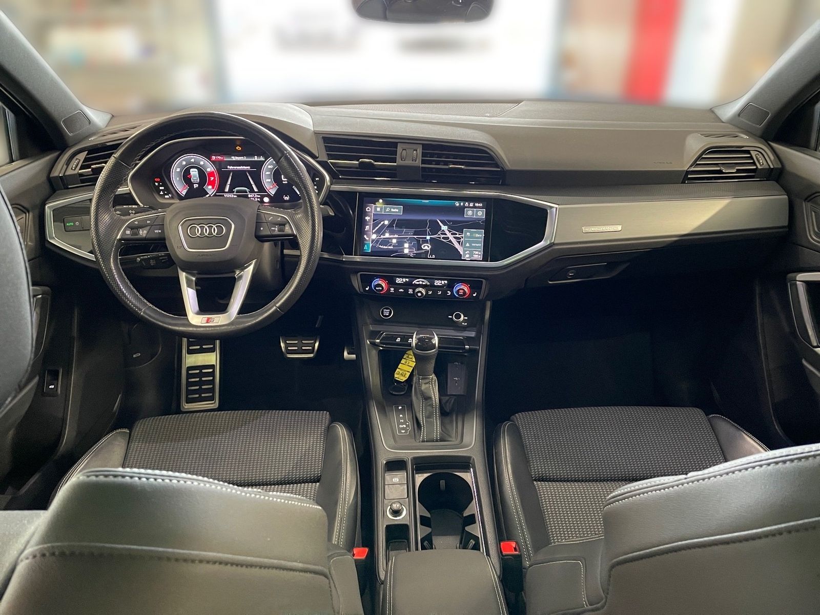 Audi Q3 40 TFSI quattro S line *AHK*PANO*KAMERA* foto 13