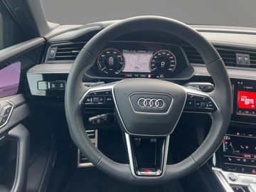 Audi Q8 e-tron - 11