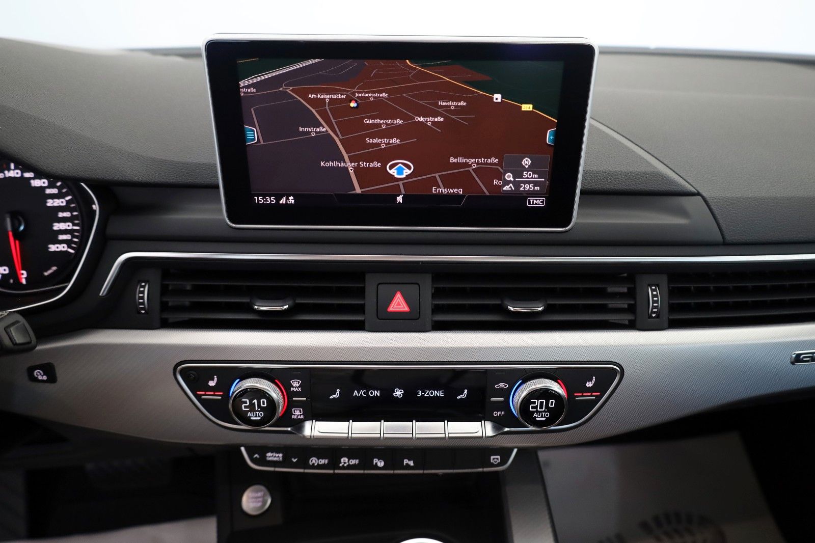 Fahrzeugabbildung Audi A4 Avant 40TDI quattro design Leder,Navi,HUD,ACC