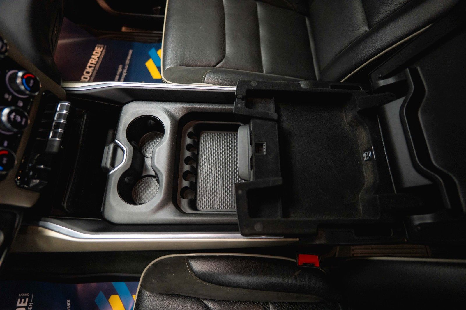 Fahrzeugabbildung Dodge RAM 5.7 V8 HEMI 4x4 LARAMIE Offroad Night LED