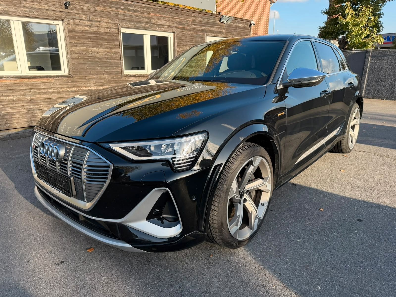 Audi e-tron S quattro 370kW*MATRIX*PANO*360°*B&O*22''