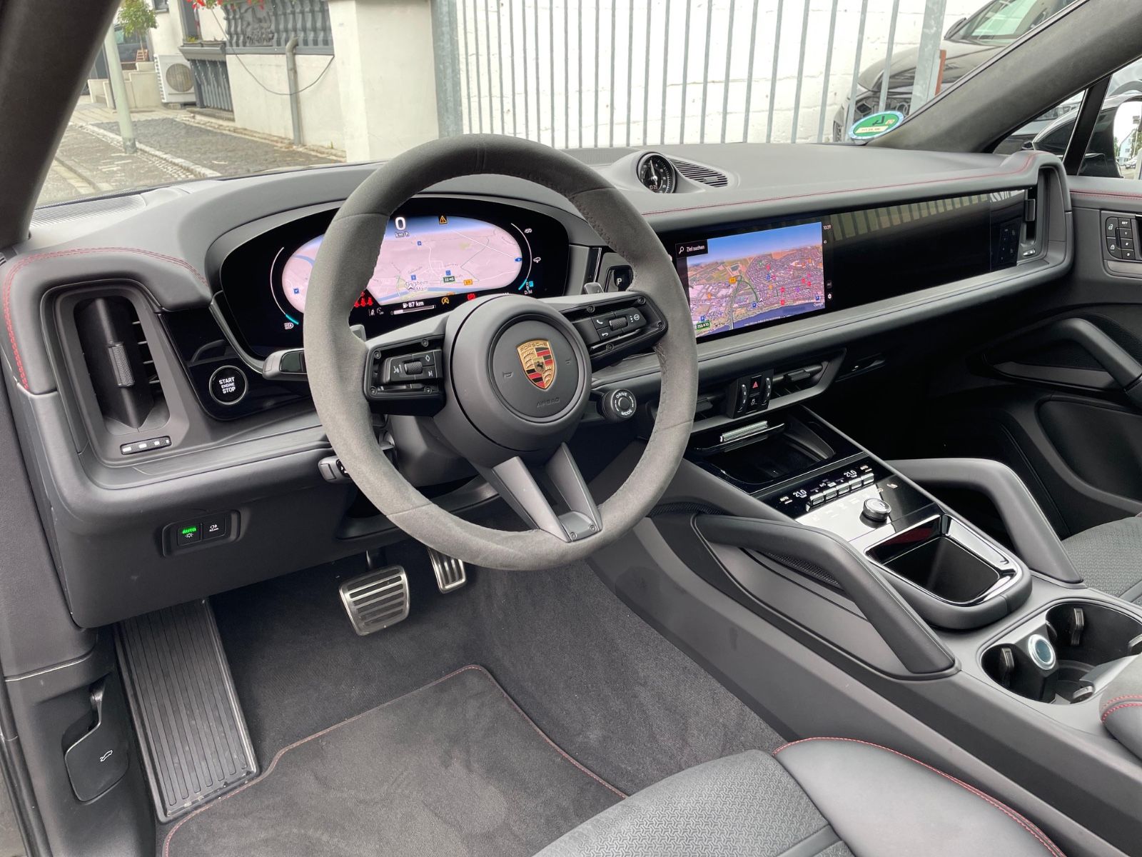 Fahrzeugabbildung Porsche Cayenne GTS Coupé |HUD|ACC|360°|3.Disp|Sportdesi