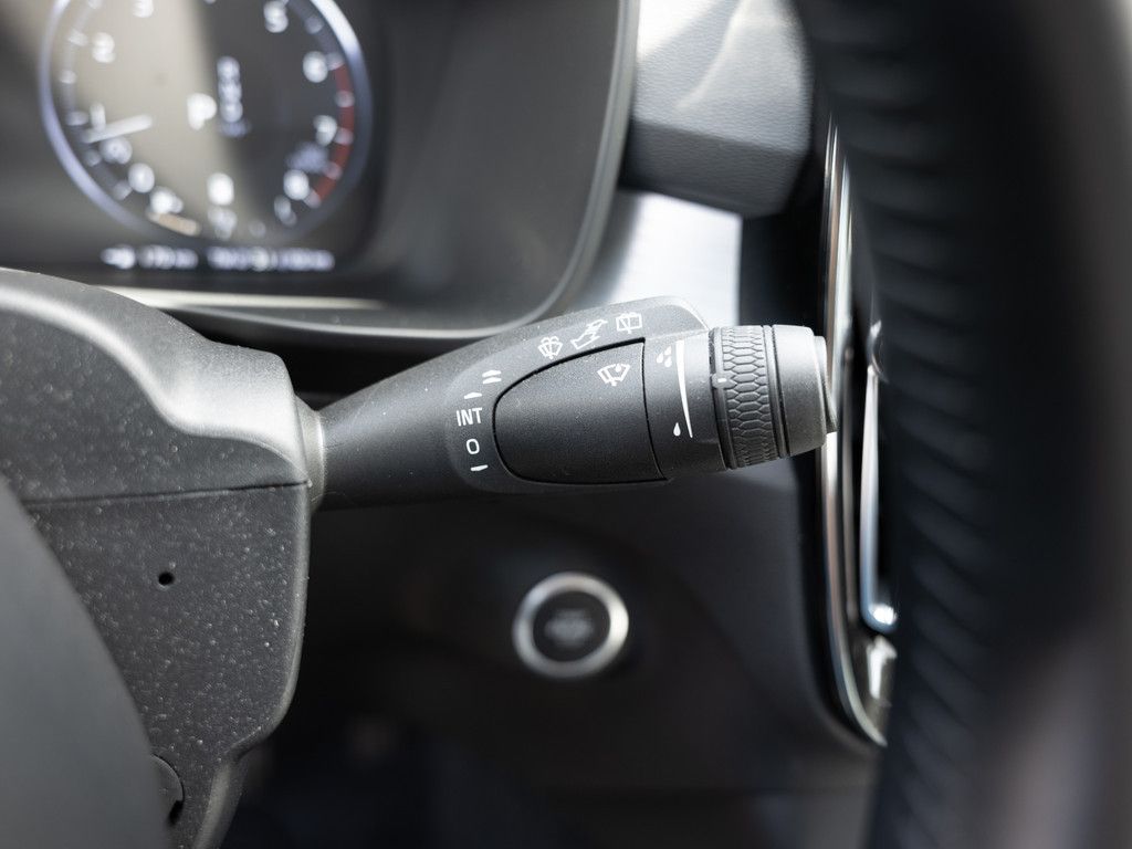 Volvo XC40 B4 Momentum Pro AWD LED W-LAN NAVI KAMERA foto 25