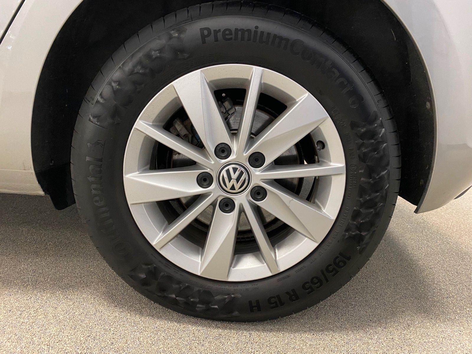 Fahrzeugabbildung Volkswagen Golf 7 1.2 TSI Comfortline+GARANTIE+2.HAND+ALU++