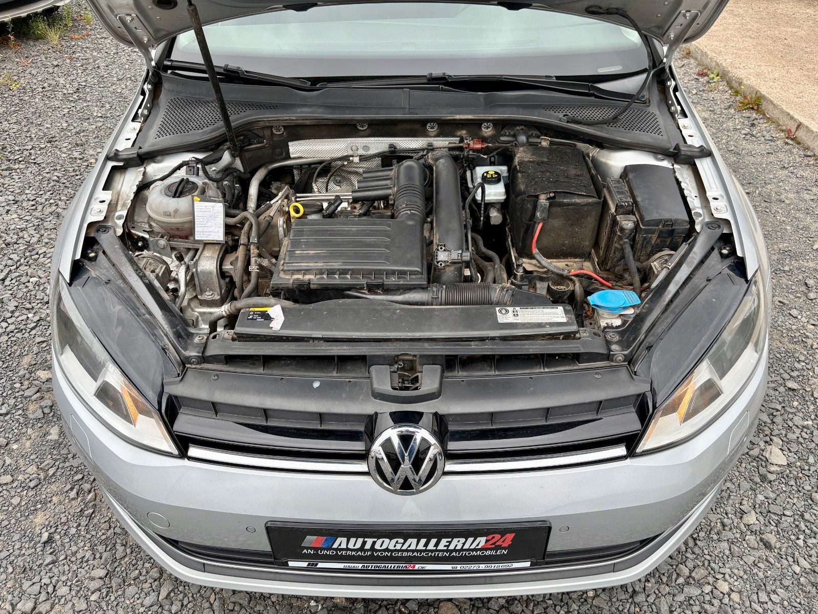 Fahrzeugabbildung Volkswagen Golf VII 1.2 TSI Trendline Navi SPORTSITZE Klima