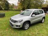 Volkswagen Tiguan 2.0 TDI DSG/4M Originale KM - Rentner - : Geländewagen, Rent