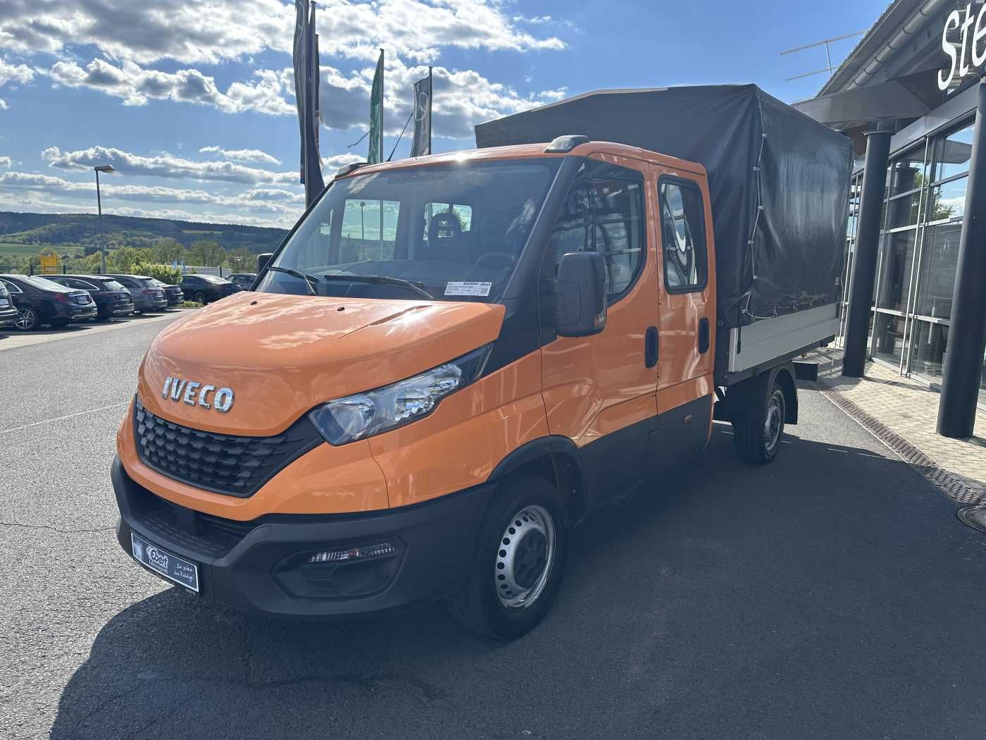 Fahrzeugabbildung Iveco Daily 35S14 Pritsche+Plane *AHK*Ladekran*7-Sitze