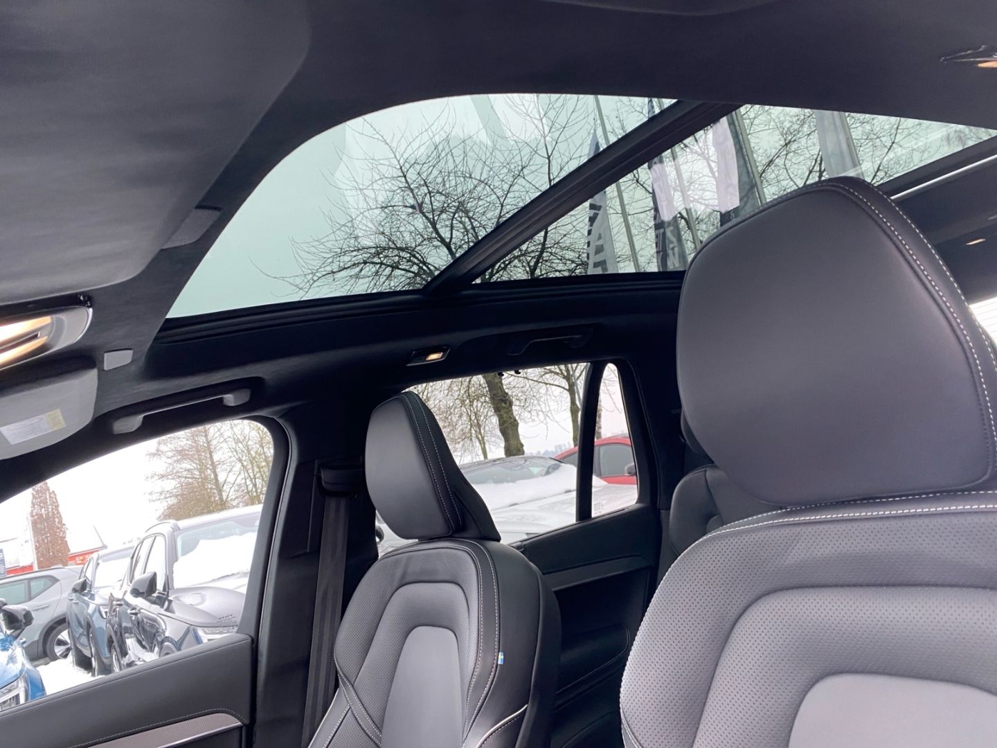 Volvo XC90 Ultra Dark T8 AWD Recharge 7-Sitzer Head Up foto 14