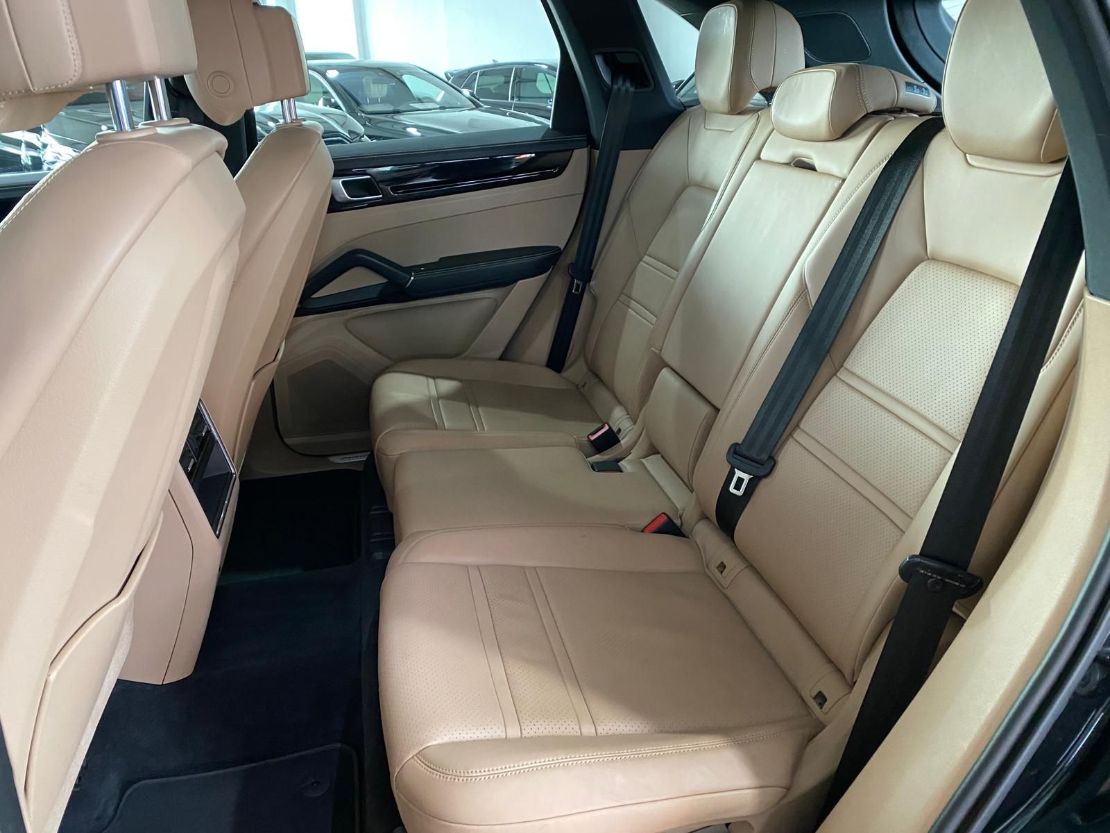 Fahrzeugabbildung Porsche Cayenne AIR/ACC/LM ´21/2.Hand/