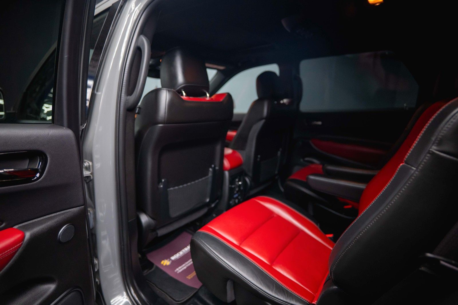 Fahrzeugabbildung Dodge Durango 5.7 V8 R/T 4x4 Night-Paket Modell 22 LED