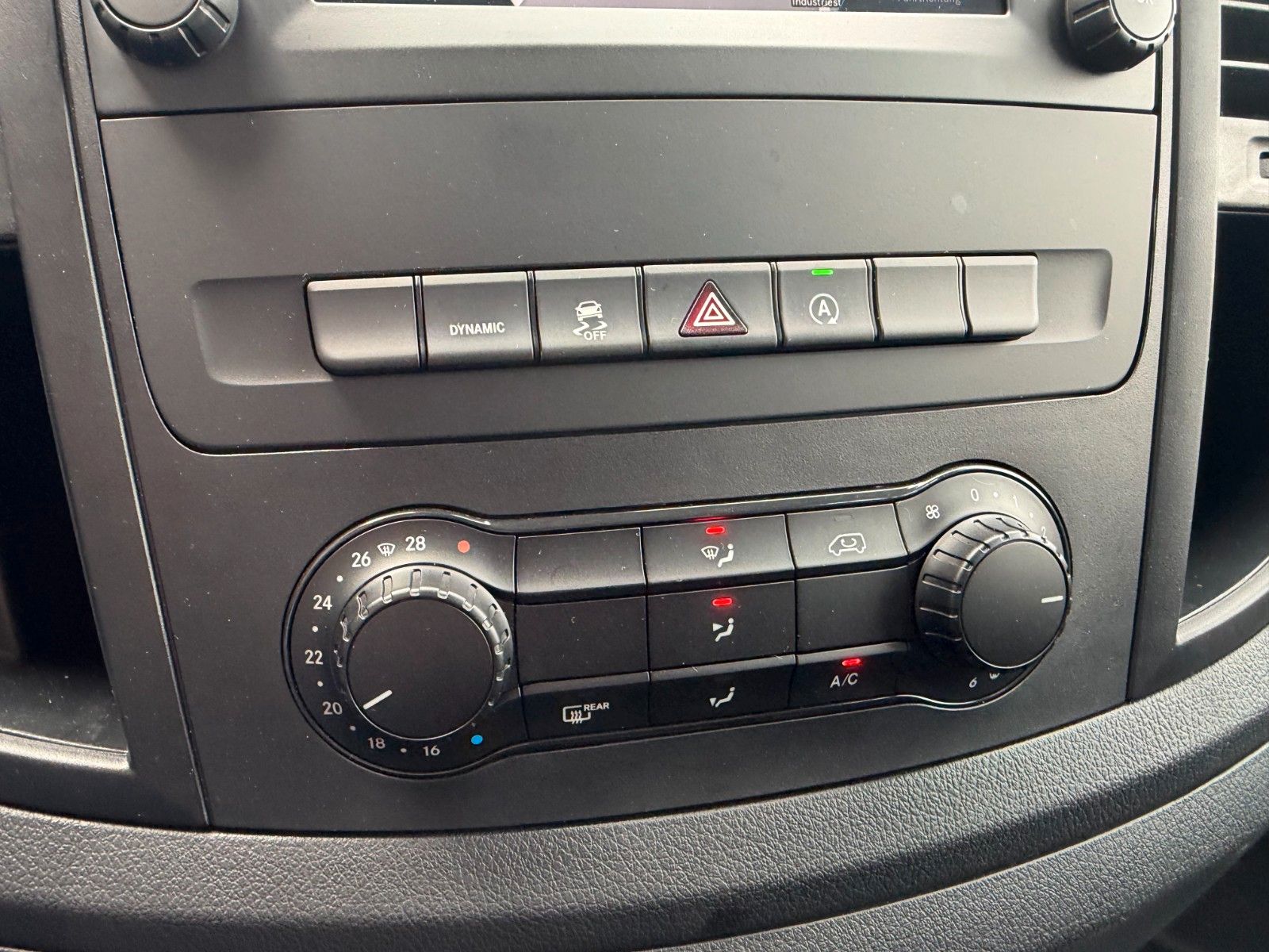 Fahrzeugabbildung Mercedes-Benz Vito 114 CDI Tourer Extral 9G Klima Kamera