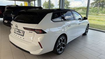 Fotografie des Opel Astra Sports Tourer 1.2 Turbo Hybrid 48 V GS (L)