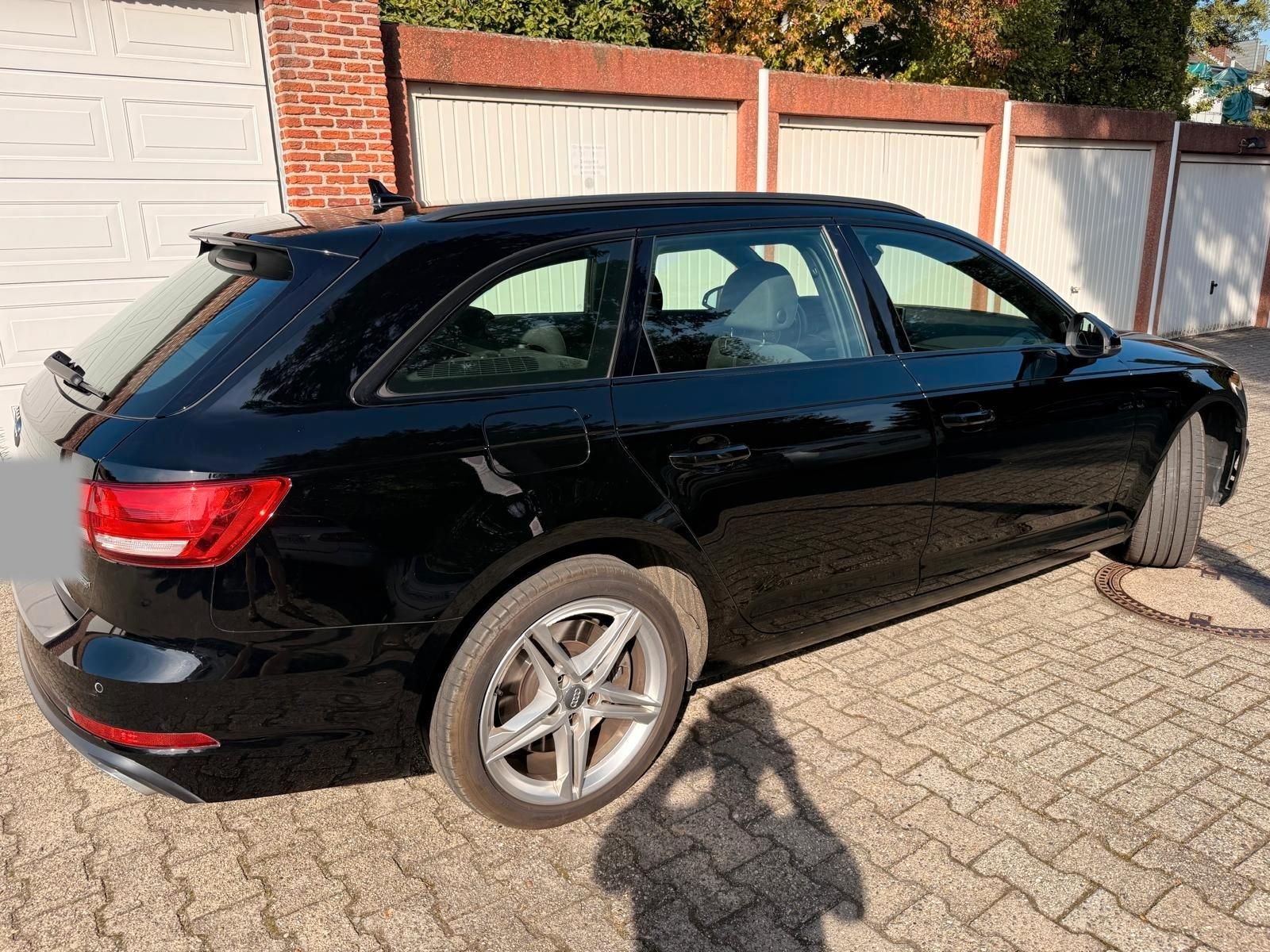 Audi A4 Avant 45TFSI quattro Pano ACC Massage CarPlay