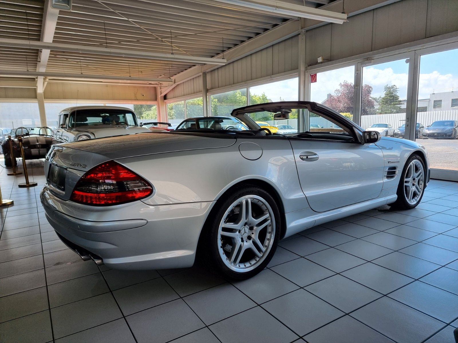 Fahrzeugabbildung Mercedes-Benz SL 55 AMG/Dt./Rarität mit F1 Performance Package