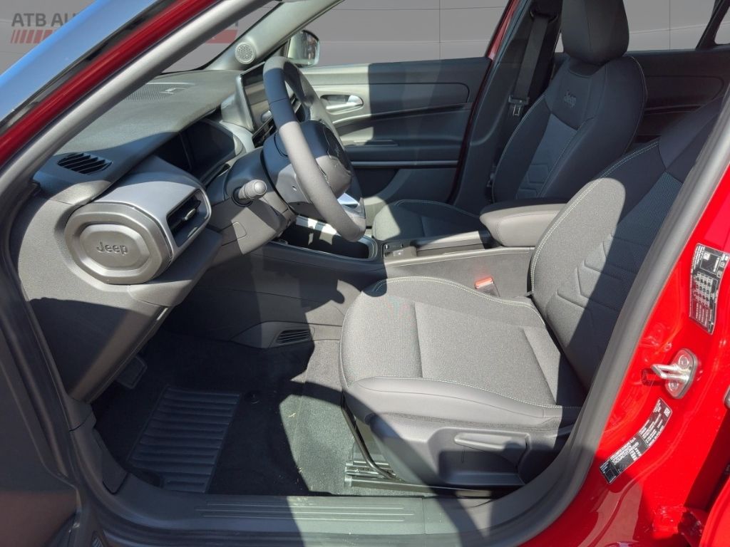 Fahrzeugabbildung Jeep Avenger e-Hybrid ALLWETTER NAVI ELEKTR HECKKL SH