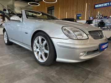 MYAUTOCENTER – Gebraucht- und Jahreswagen mit Werkstattservice in Pfaffenhofen Mercedes-Benz SLK 230 Kompressor ""1.HAND*KLIMA*LEDER*SZHZ*